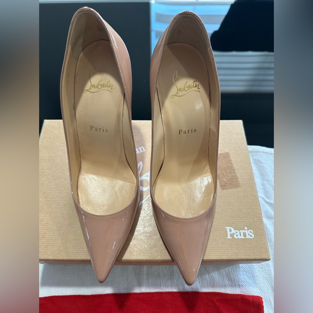 Christian louboutin size 7.5 pumps for sale!!!